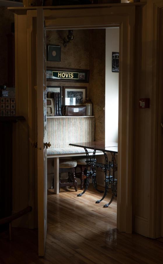 Brogans Bar & Hotel 特里姆 外观 照片